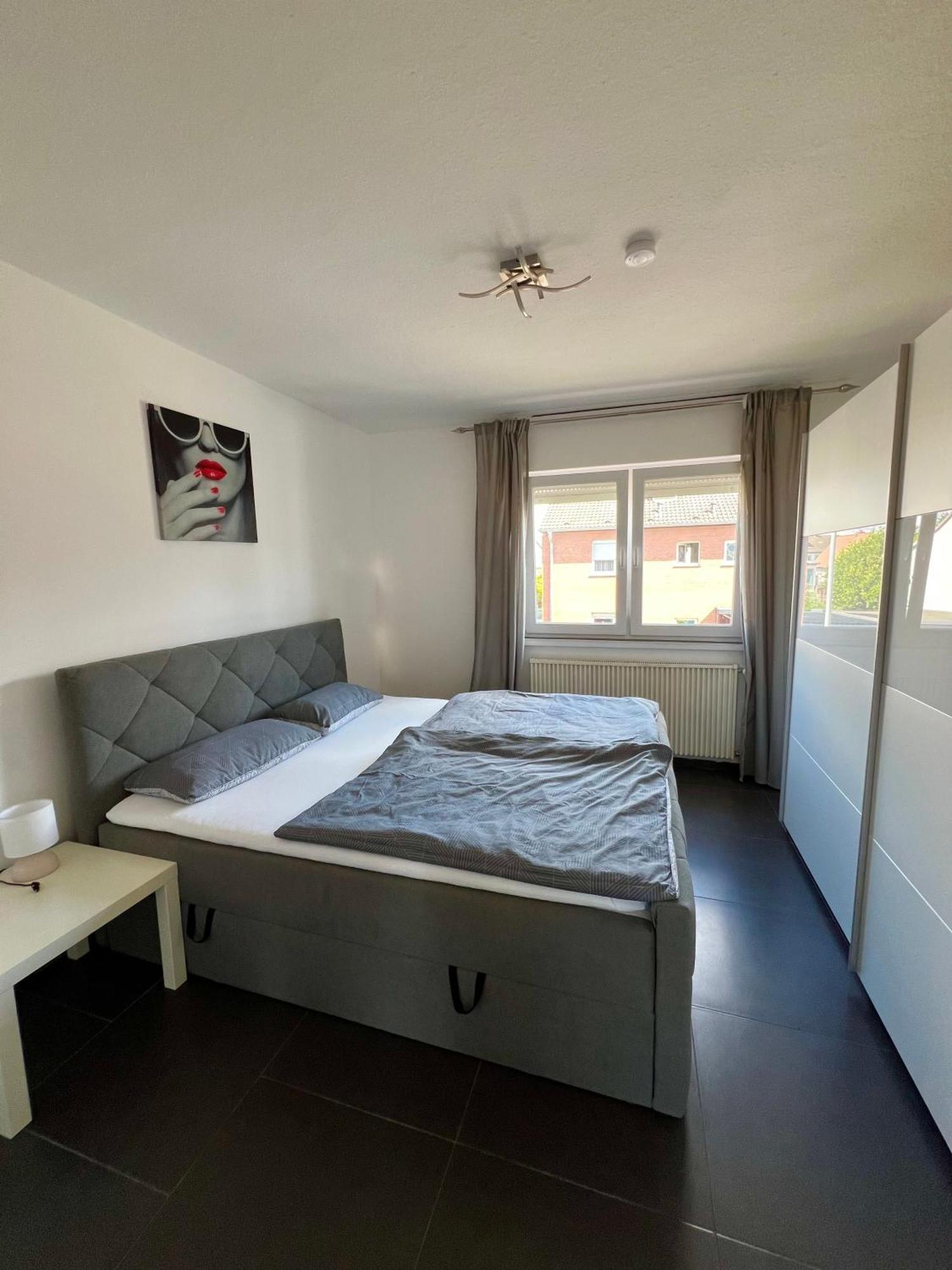 Elegante Apartment In Erftstadt Mit Balkon, Zentral, Bahnhof Nah, Phantasialand Bruehl Bei Cologne Exterior foto
